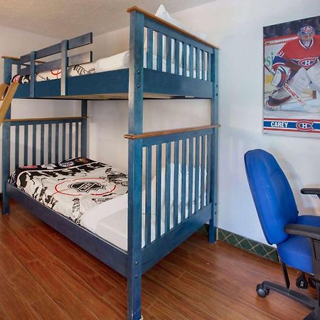 Days Inn & Suites By Wyndham Moncton Bagian luar foto