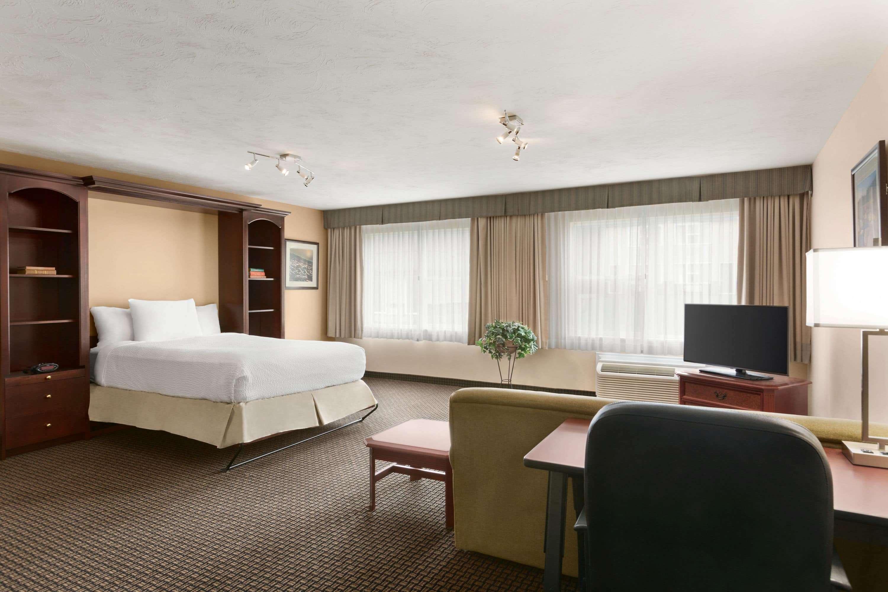 Days Inn & Suites By Wyndham Moncton Bagian luar foto