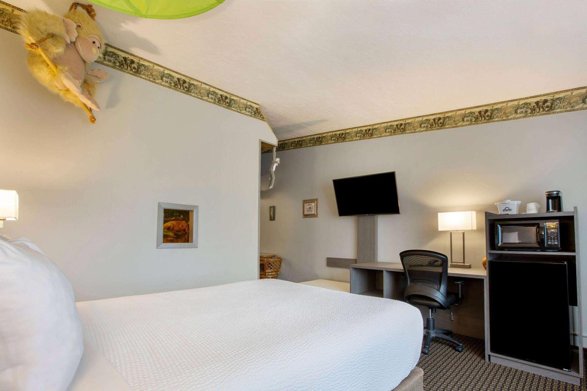 Days Inn & Suites By Wyndham Moncton Bagian luar foto